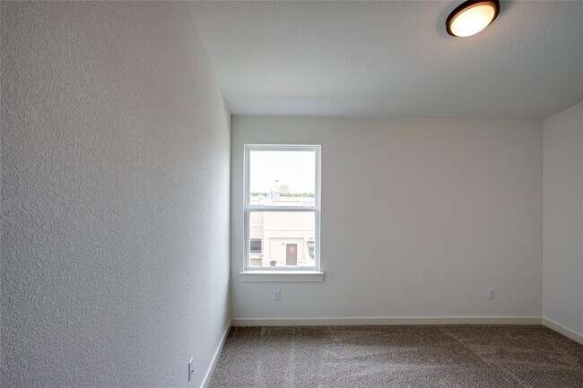 Building Photo - 5160 N A.W. Grimes Blvd