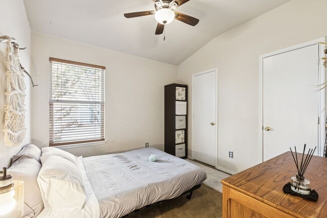 Building Photo - FLEXIBLE LEASE, STAY LONGER SAVE MORE!