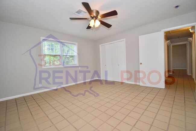 Building Photo - 3 Bed 2 Bath in Ruston!