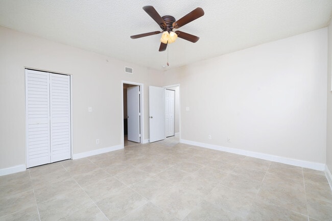 Building Photo - 20889 St Andrews Blvd