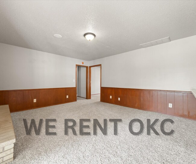 Building Photo - 3016 Shadybrook Dr
