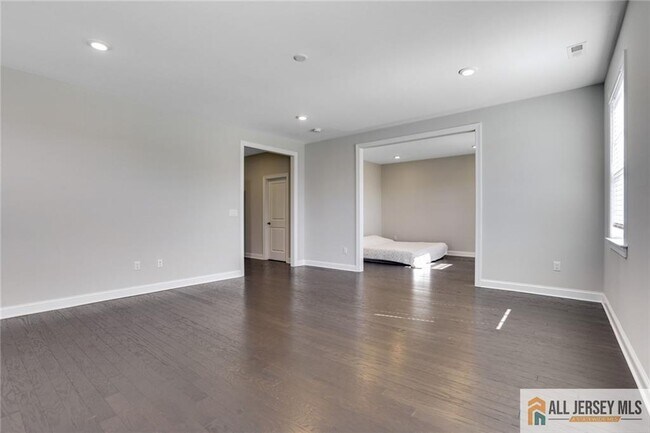 Building Photo - 1 Lafayette Wy