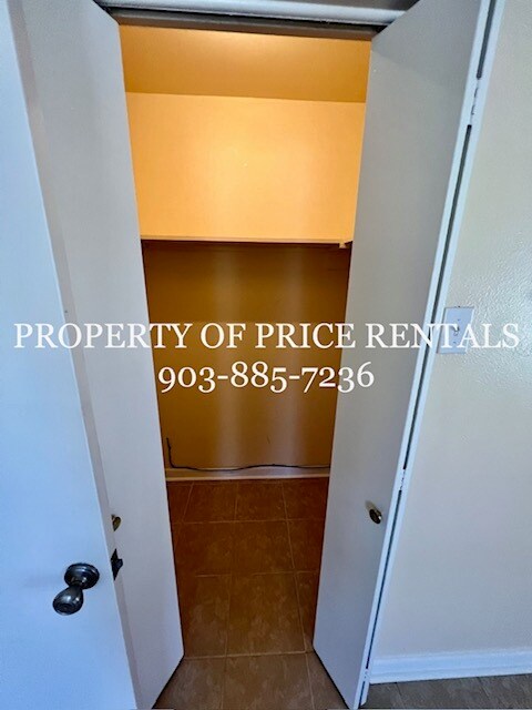 Guest closet - 622 Texas St