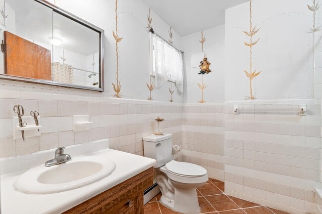 Building Photo - 27 Squire Ct