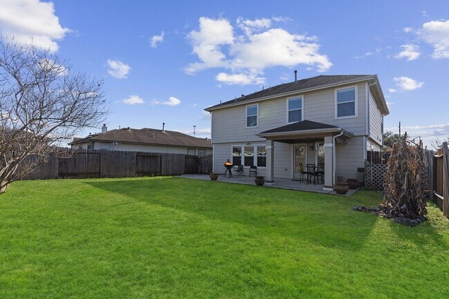 Building Photo - 29326 Legends Green Dr