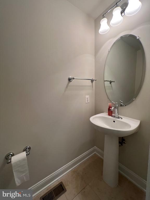 Building Photo - 14878 Potomac Branch Dr