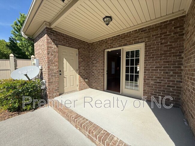 Building Photo - 1476 Neville Gardens Ln