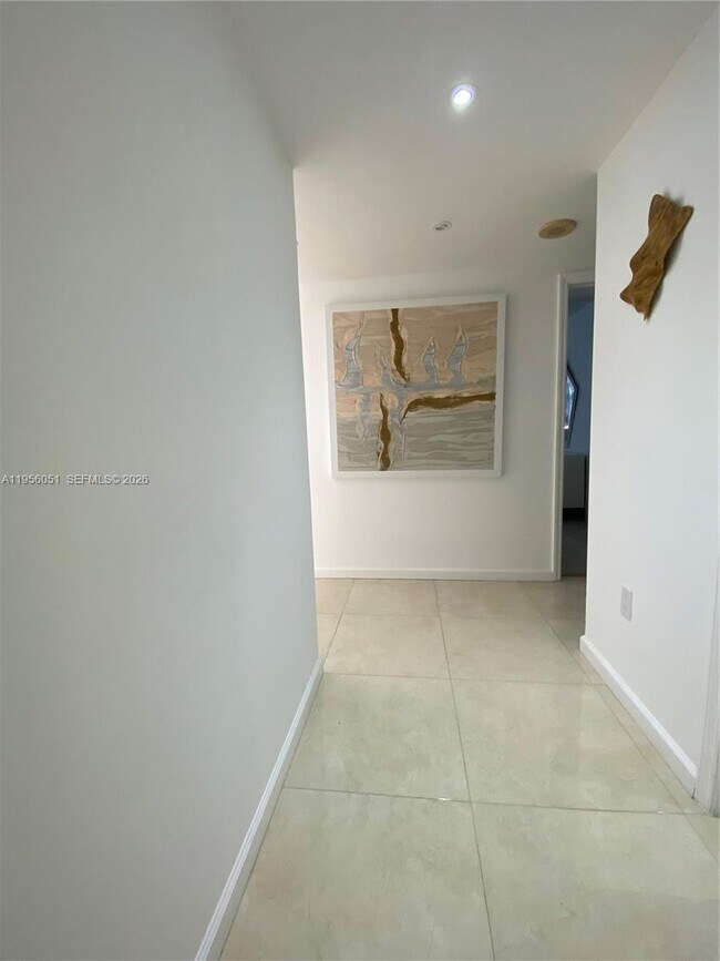 Building Photo - 177 Ocean Ln Dr