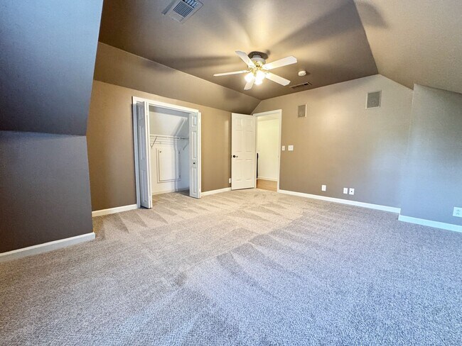 Building Photo - 4 Bed, 2.5 Bath Home w/ 2 Car Garage in Fieldstone Farms