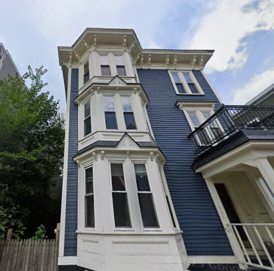 Building Photo - 731 Parker St