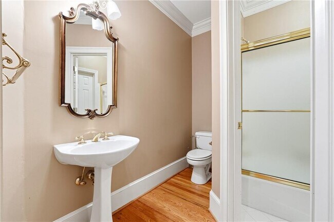 Building Photo - 5020 Greatwood Ln