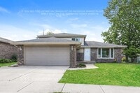 Building Photo - 16416 84th Ave