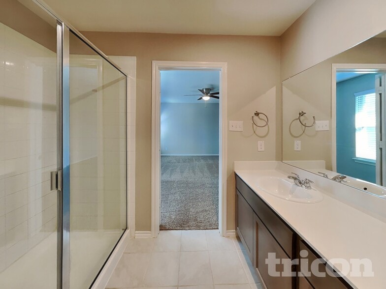 Building Photo - 1709 Princeton Ave