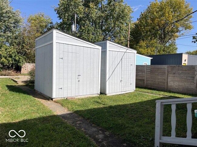 Building Photo - 2114 S Woodlawn Ave