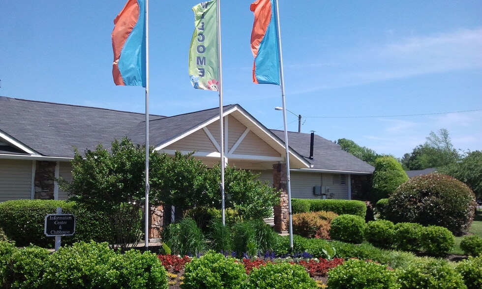 Ashford Place Apartments 2190 Memorial Dr Clarksville TN 37043