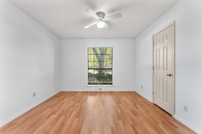 Building Photo - 5406 Meadow Vista Ln