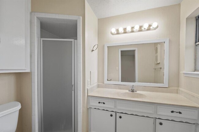 Building Photo - 10534 Huntington View Dr