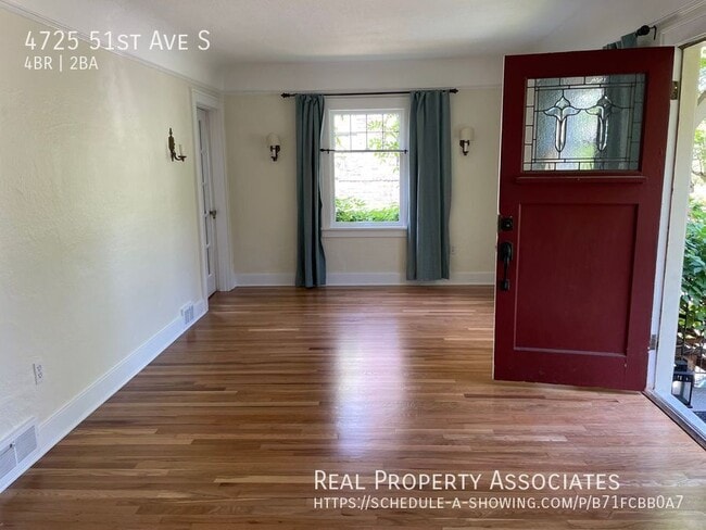 Building Photo - 4725 51st Ave S