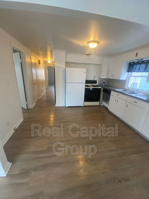 Building Photo - 180 Euclid Ave