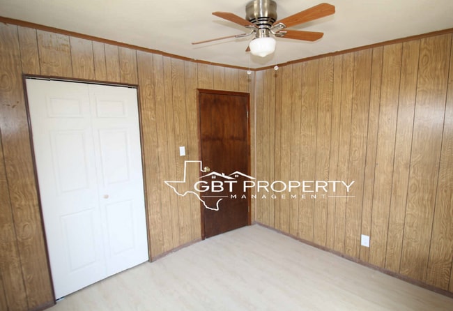 Building Photo - Beautiful Single Family Home