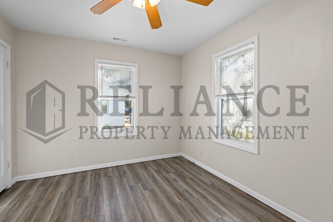 Building Photo - 224 Grover Ave