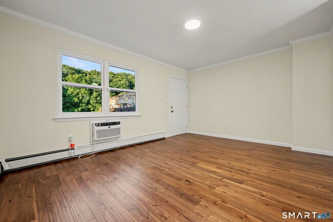 Building Photo - 74 Ridge Rd
