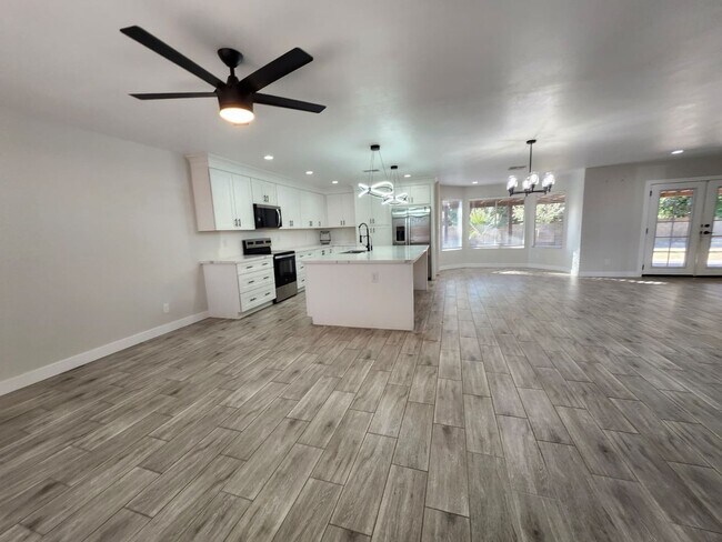 Building Photo - Charming Chandler Home in Quiet Cul-de-Sac — Huge Lot & 3 Bedrooms!