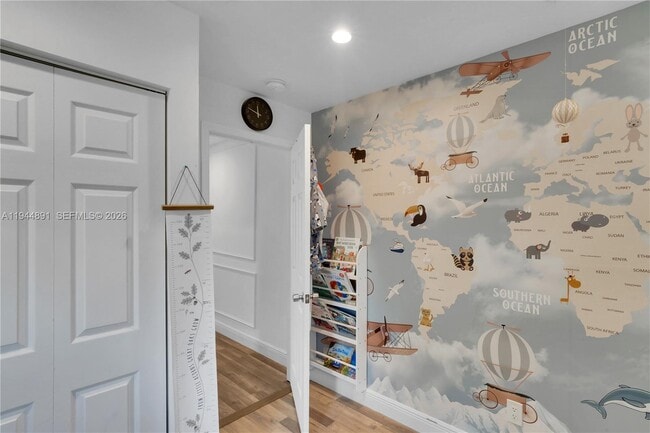 Building Photo - 1450 SW 20th Ave