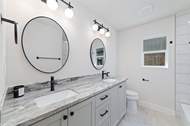 Building Photo - 9902 Hornpipe Ln