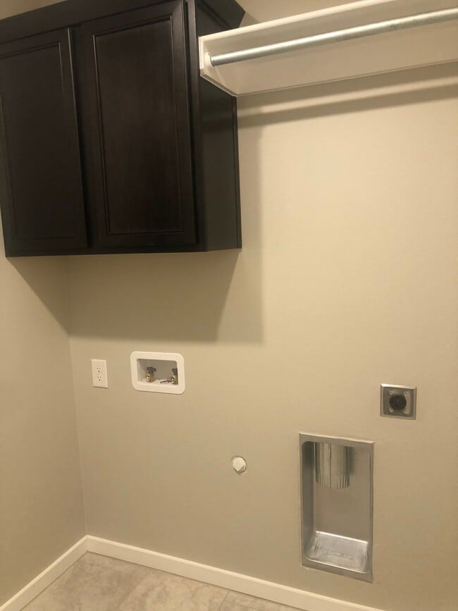 Building Photo - Brand New Home in Hertiage Hills 3/2/2