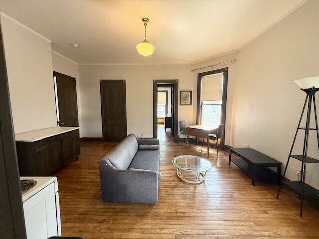 Building Photo - 153 Chapin St