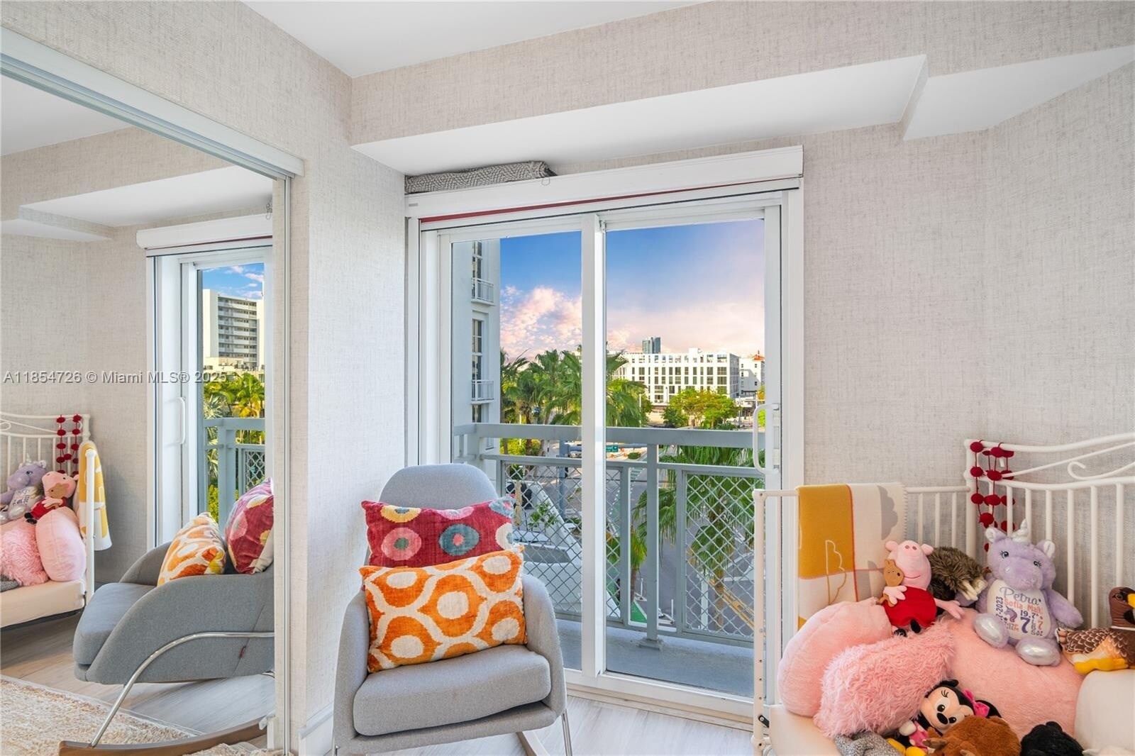 Building Photo - 1701 Sunset Harbour Dr