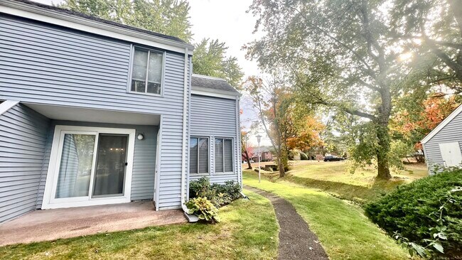 Building Photo - 1 Cinnamon Spring