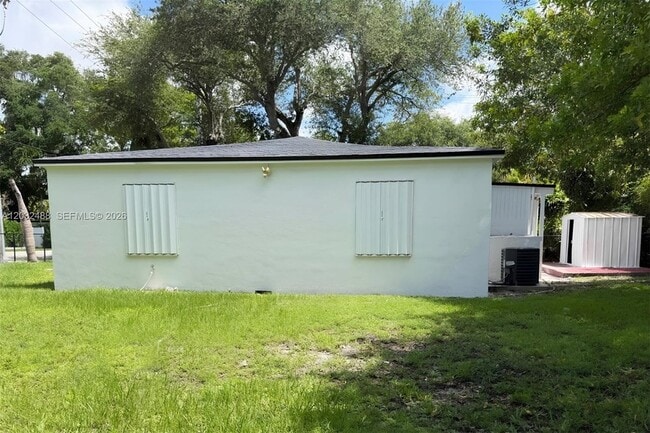 Building Photo - 14215 NE 9th Ave