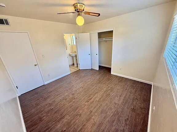 Building Photo - Move-in ready