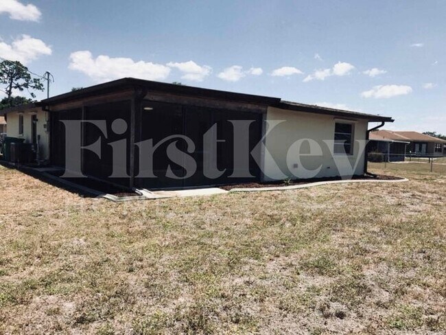 Building Photo - 654 Hartford Dr NW