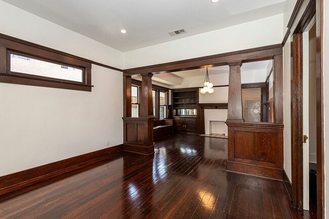 Building Photo - 1616 Bridge St