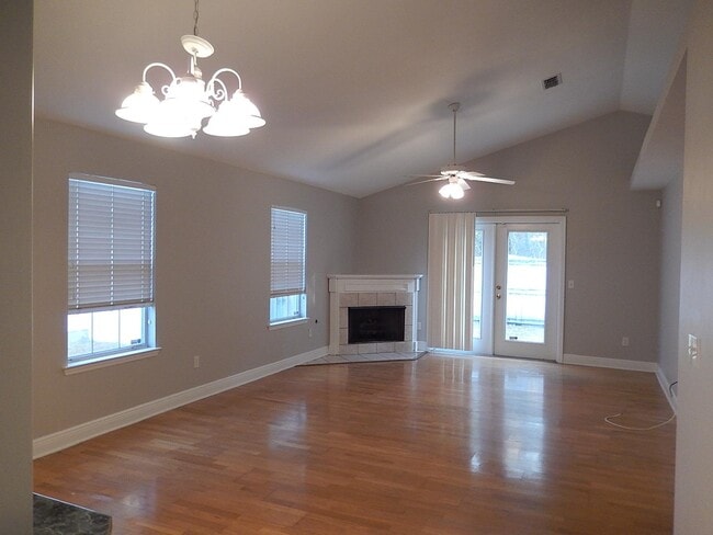 Building Photo - 3151 Layla St