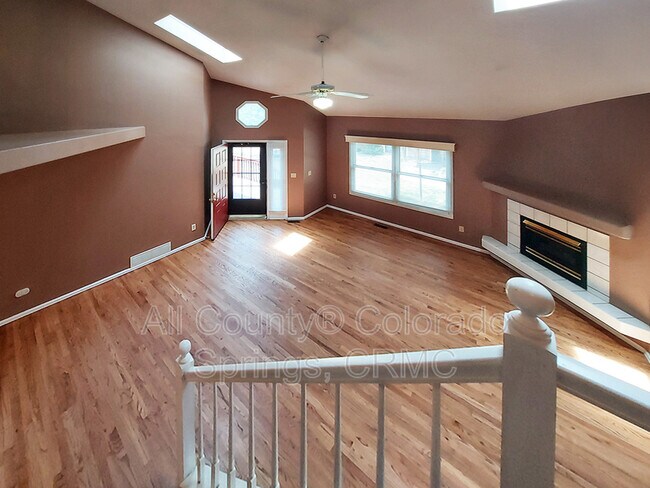 Building Photo - 6568 Foxdale Cir