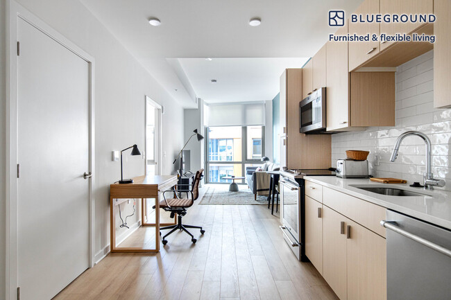 Building Photo - 2121 1st St