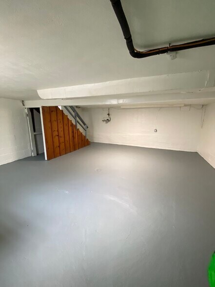 Building Photo - 733 Darlington St