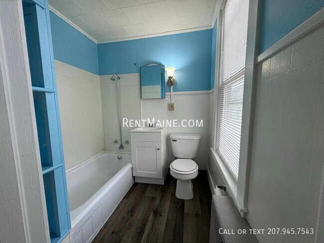 Building Photo - 145 Essex St