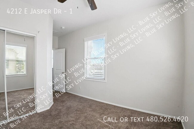 Building Photo - 4212 E Jasper Dr