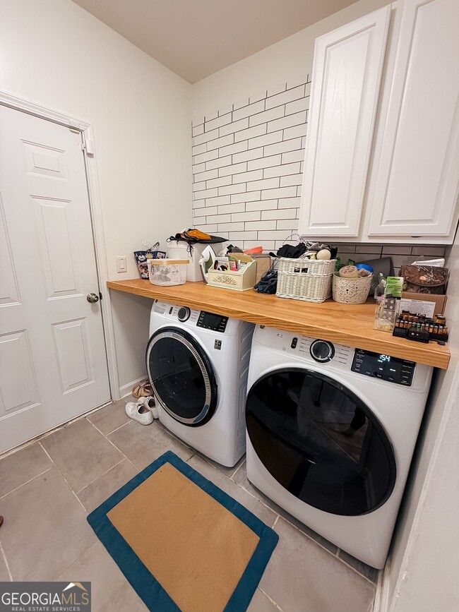 Building Photo - 109 Holly Springs Dr