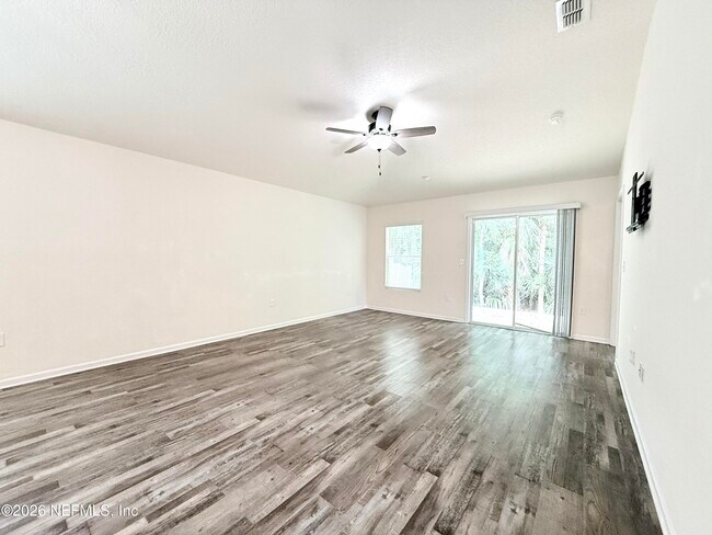 Building Photo - 7838 Meadow Walk Ln