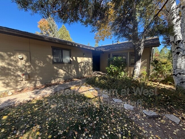 Building Photo - 2340 N Plateau Dr