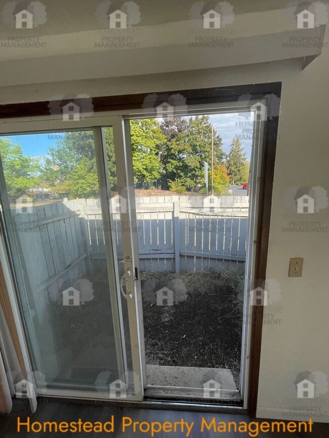 Building Photo - 2691-2693 18th Ave SE