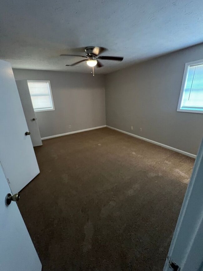 Building Photo - NOW AVAILABLE!!! Ranch 2 BEDROOM 2 BATHROO...