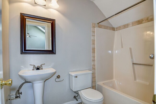 Building Photo - FOR RENT PRINCESS ANNE GARDENS!!