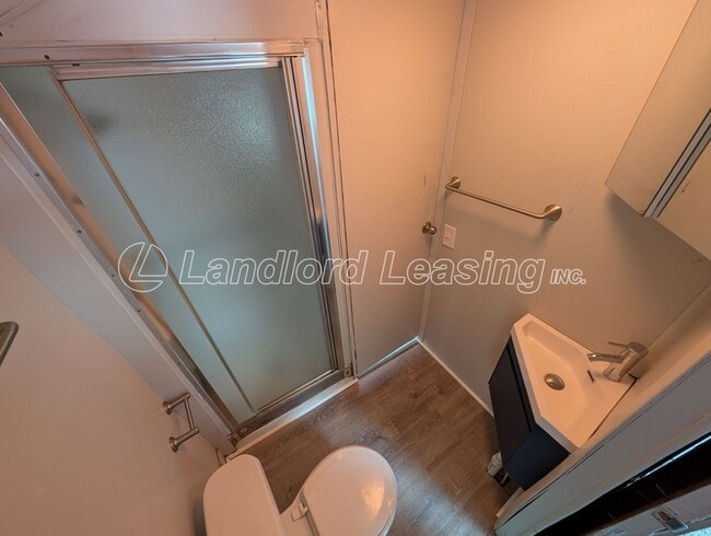 Building Photo - Beautifully Updated Amherst Rental with Large Living Spaces